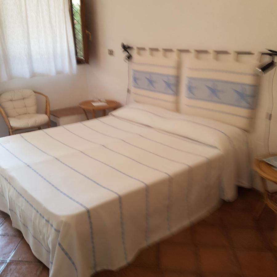 B&B Le Corti Di Aloa San Pantaleo Extérieur photo