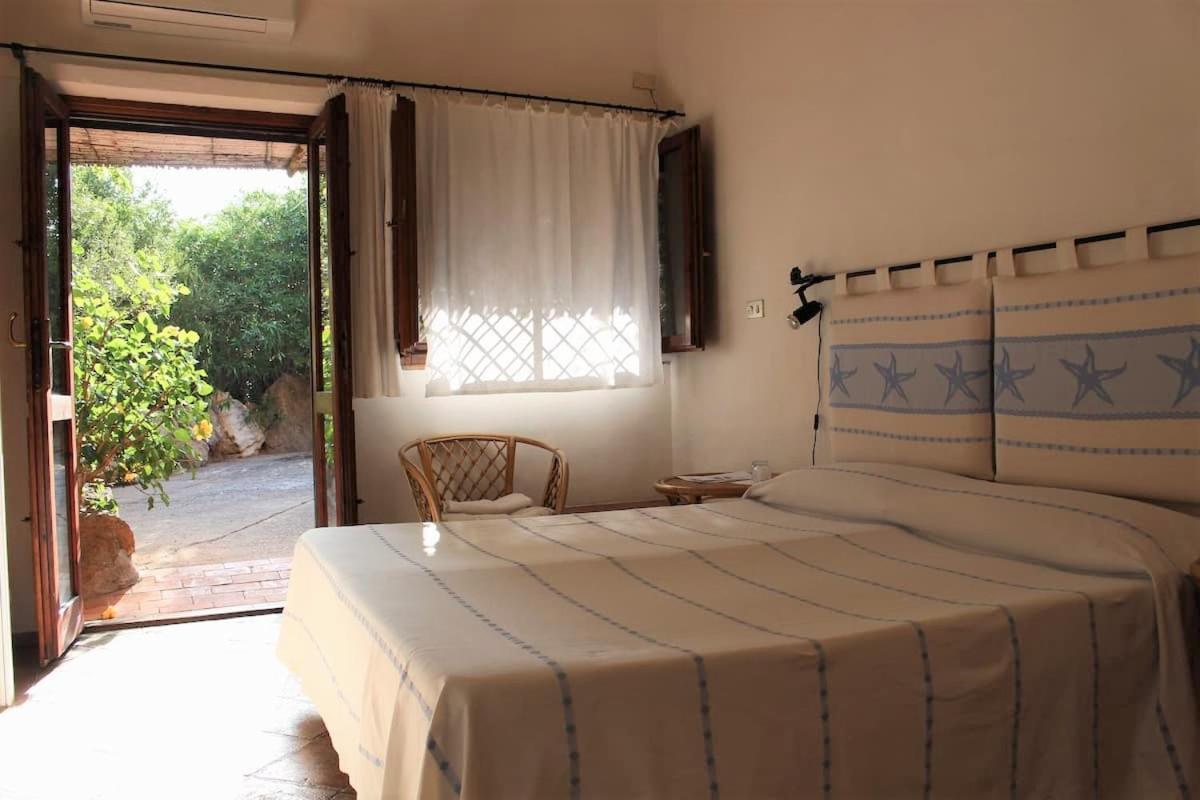 B&B Le Corti Di Aloa San Pantaleo Extérieur photo