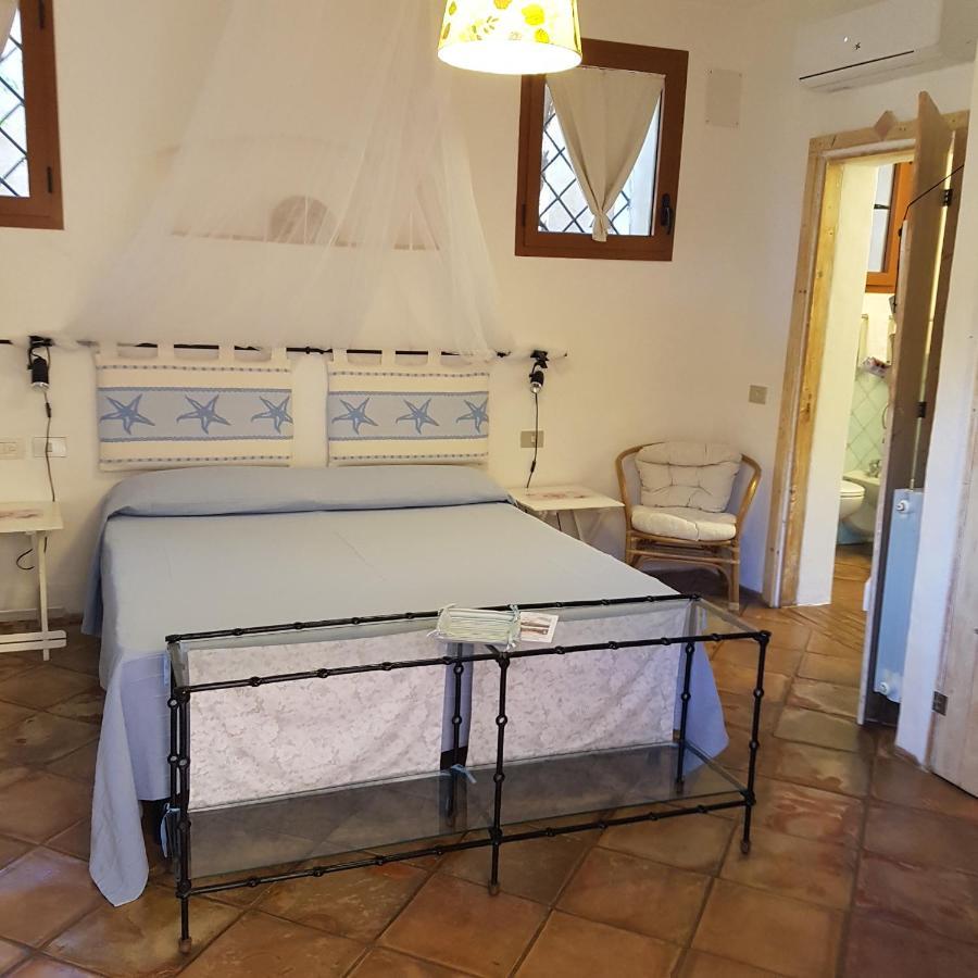 B&B Le Corti Di Aloa San Pantaleo Extérieur photo