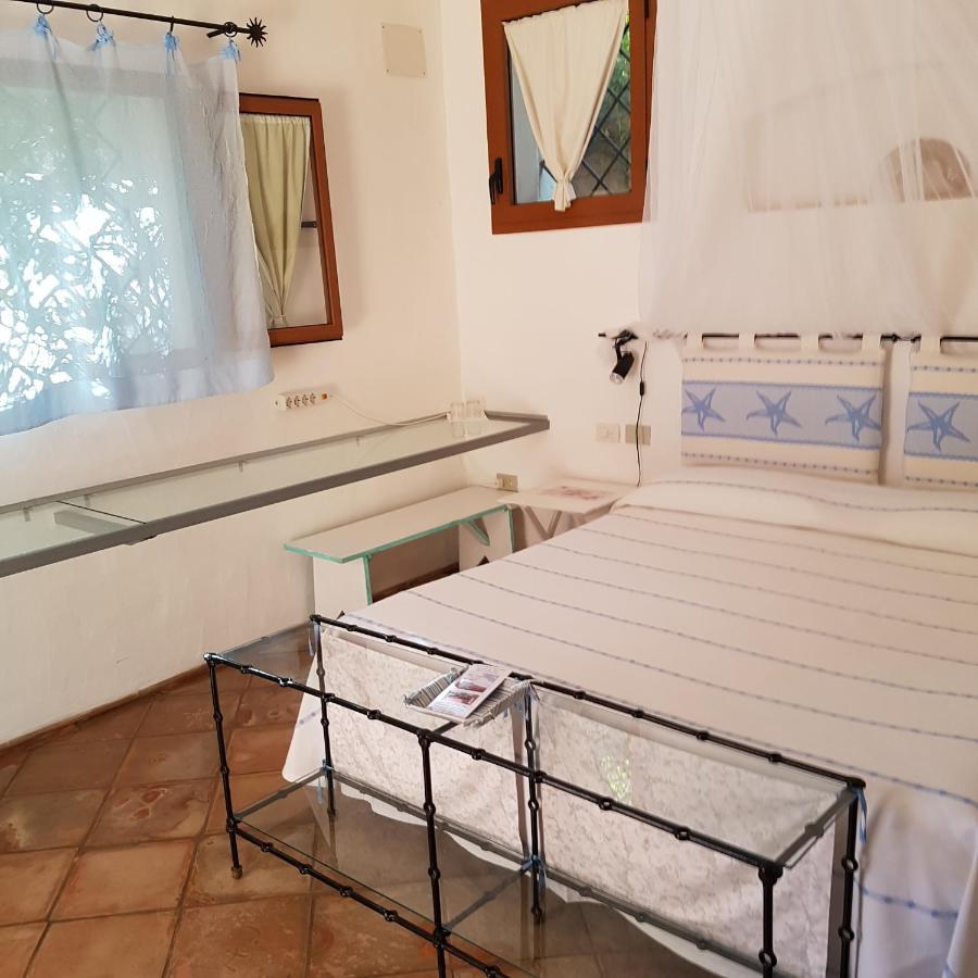 B&B Le Corti Di Aloa San Pantaleo Extérieur photo