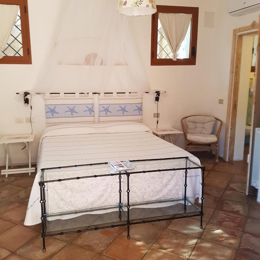 B&B Le Corti Di Aloa San Pantaleo Extérieur photo