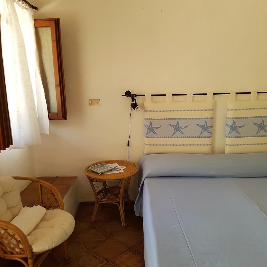 B&B Le Corti Di Aloa San Pantaleo Extérieur photo
